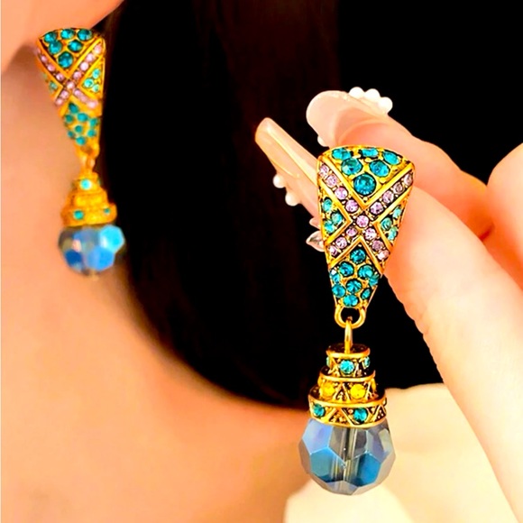 Trendy Mid-Century Modern Style Earrings - Picture 5 of 8